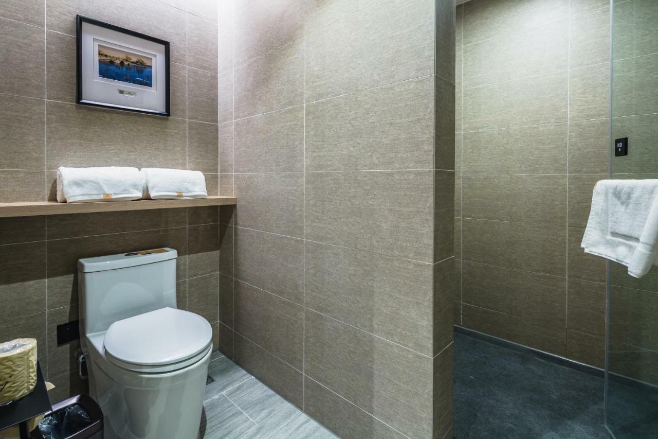 Atour Hotel Цзинань Экстерьер фото
