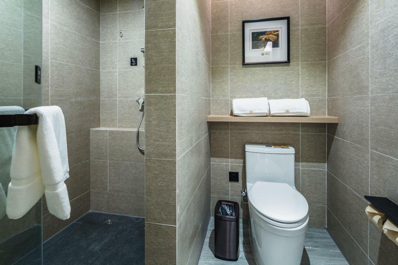 Atour Hotel Цзинань Экстерьер фото